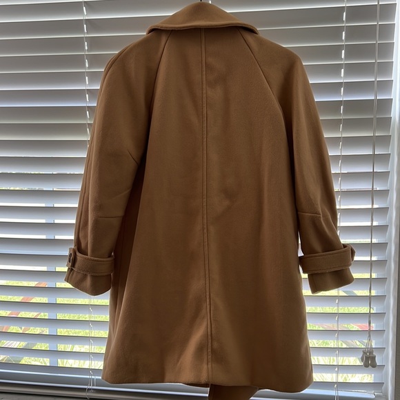 Overcoat - Picture 6 of 8